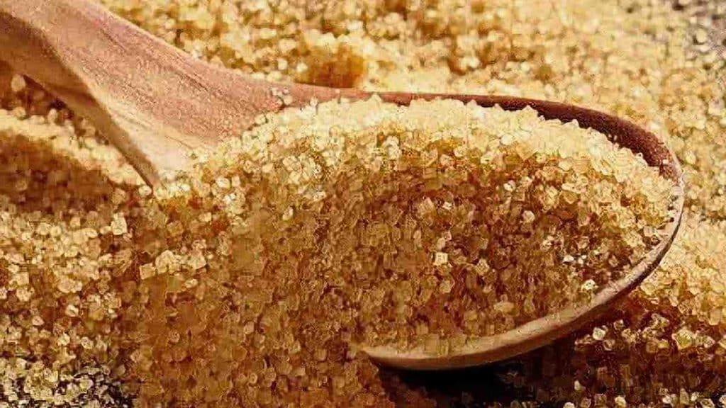 Mode de fabrication du sucre brun et ses avantages par rapport au sucre blanc normal