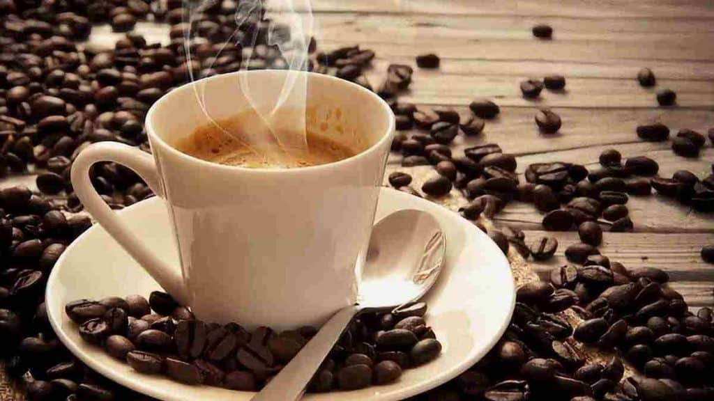 Contre-indications méconnues du café amer, une boisson incontourbable à travers le monde