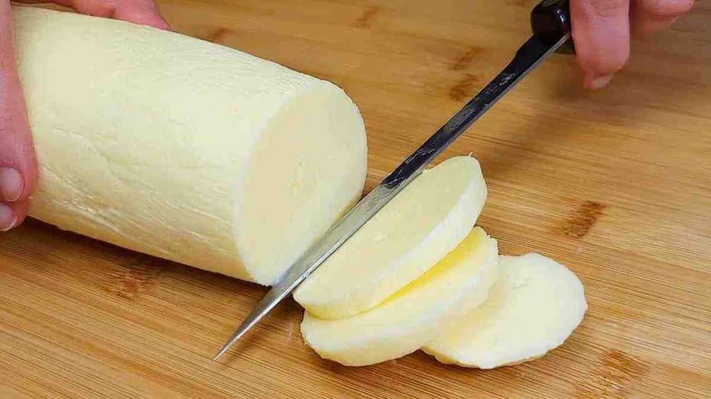 Comment réaliser du beurre fait-maison pour économiser un peu d’argent ? Recette facile et rapide