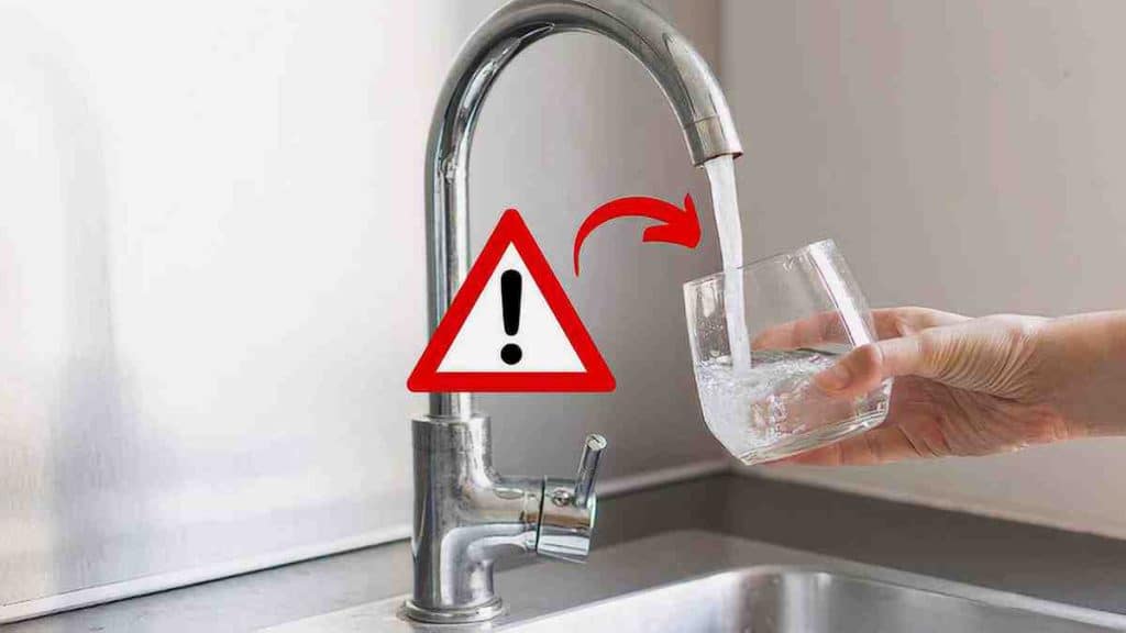 Des pesticides dans l’eau de robinet, les autorités appellent à la prudence