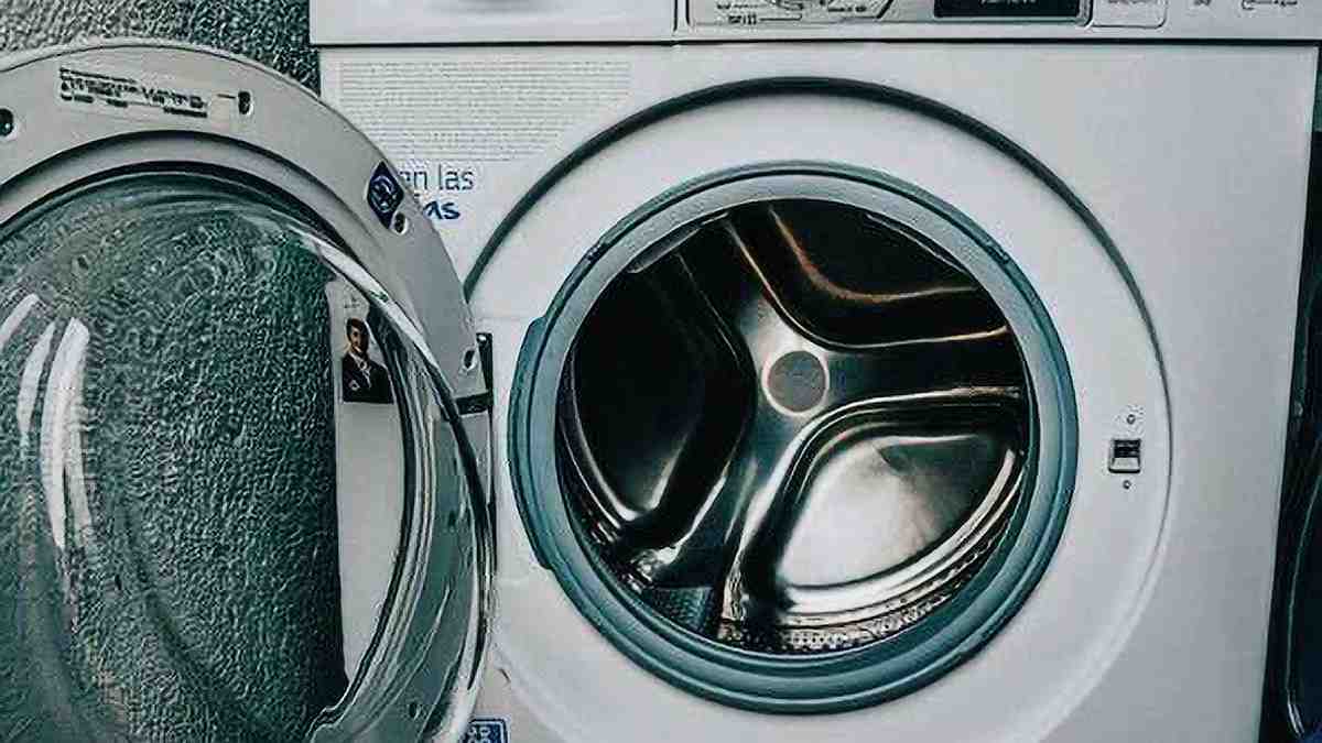 La machine à laver abîme le linge : solutions et astuces