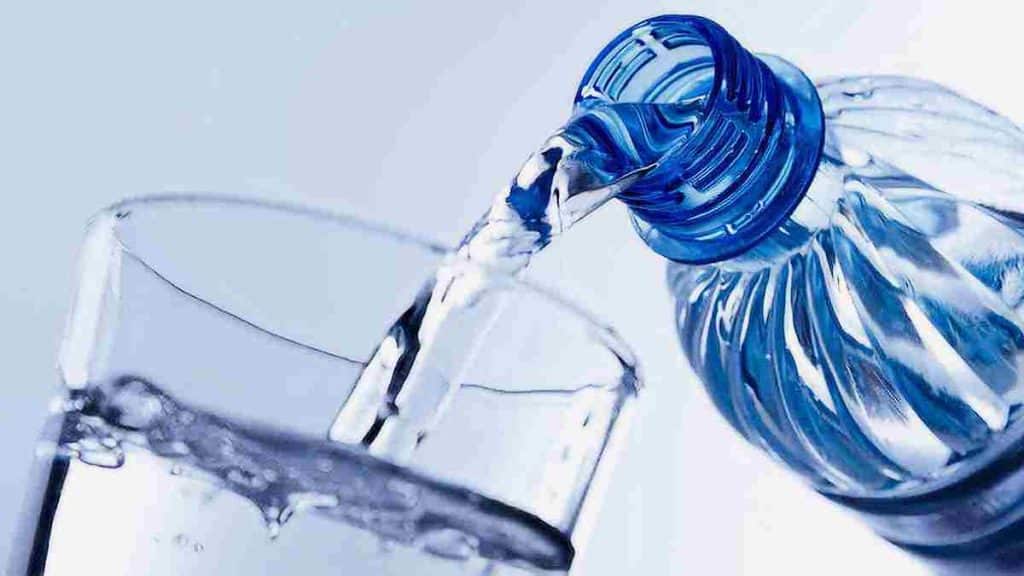 astuce-pour-rester-hydrate-pendant-lete-et-eviter-les-problemes-issus-de-la-deshydratation
