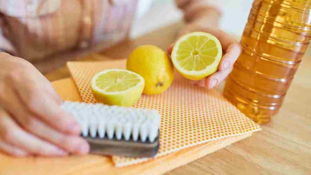 astuces-des-menageres-pour-nettoyer-toute-la-cuisine-avec-du-citron