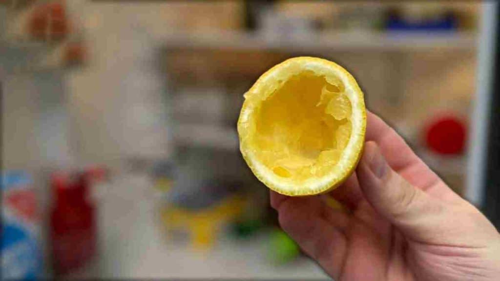 avantages-du-zeste-de-citron-pour-le-refrigerateur-astuce-tres-courante-et-tres-pratique