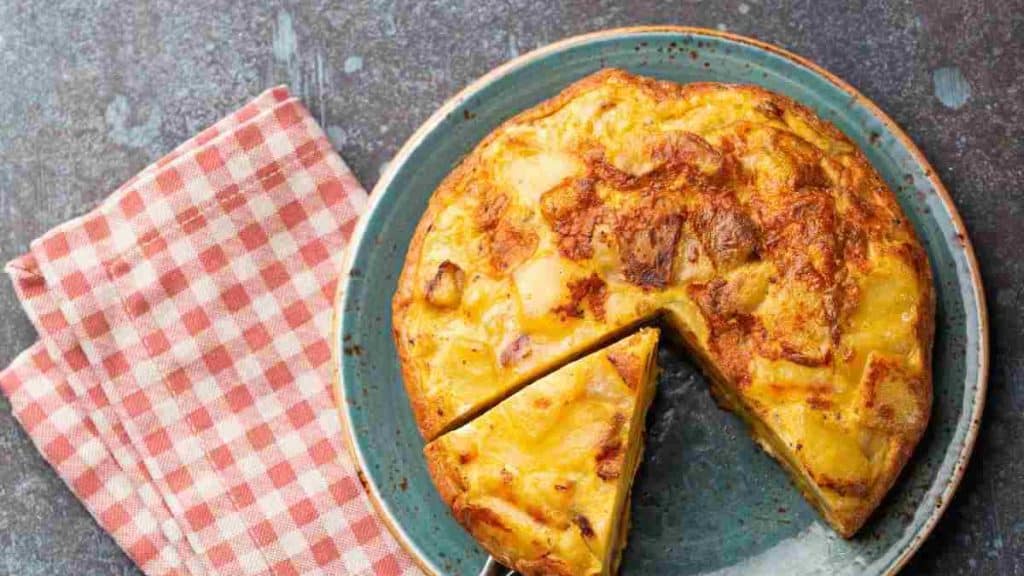 omelette-legere-et-savoureuse-ideale-pour-le-petit-dejeuner-et-tres-rapide-a-realiser