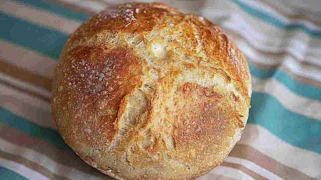 pain-croustillant-fait-maison-recette-simple-facile-et-a-la-portee-de-tout-le-monde