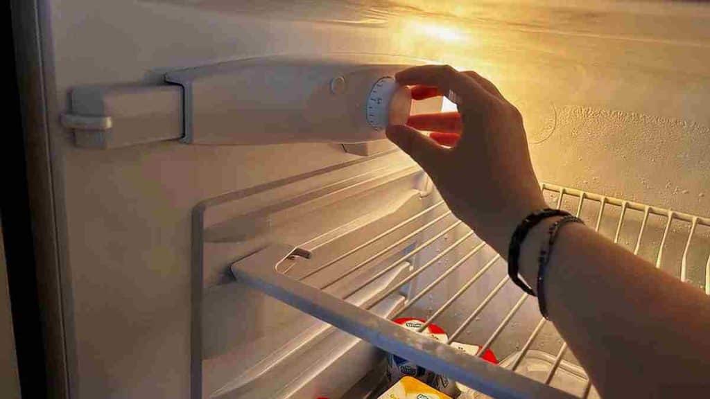 temperature-ideale-pour-le-refrigerateur-en-ete-afin-de-diminuer-la-facture-de-moitie