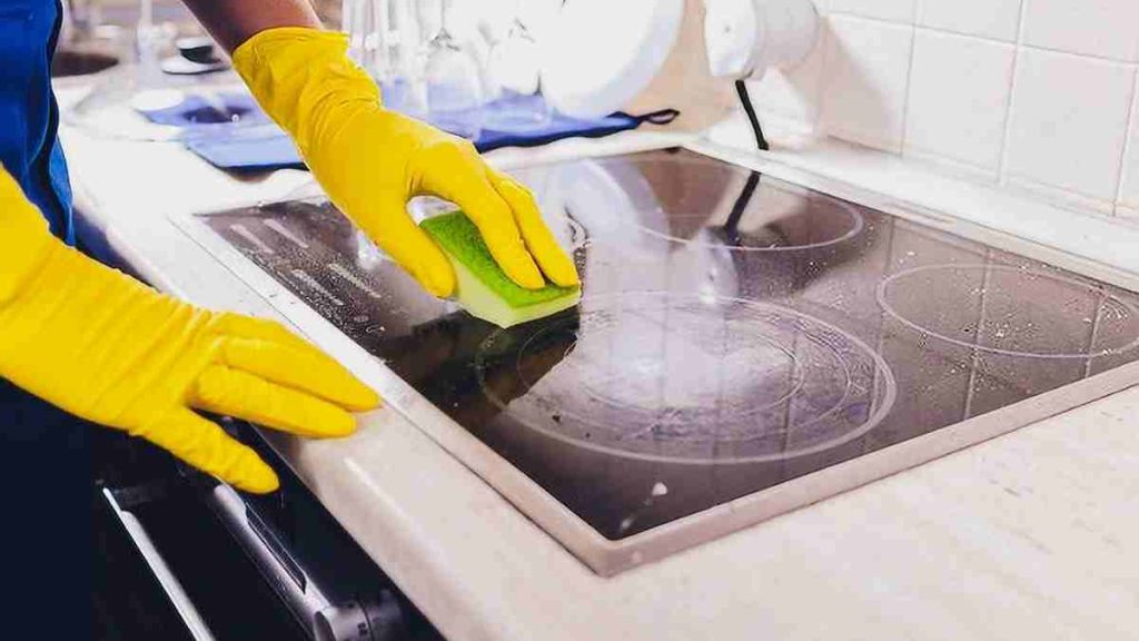 Astuce de 2024 pour nettoyer la plaque de cuisson et lui redonner son éclat