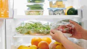 comment-conserver-la-salade-et-les-tomates-au-refrigerateur